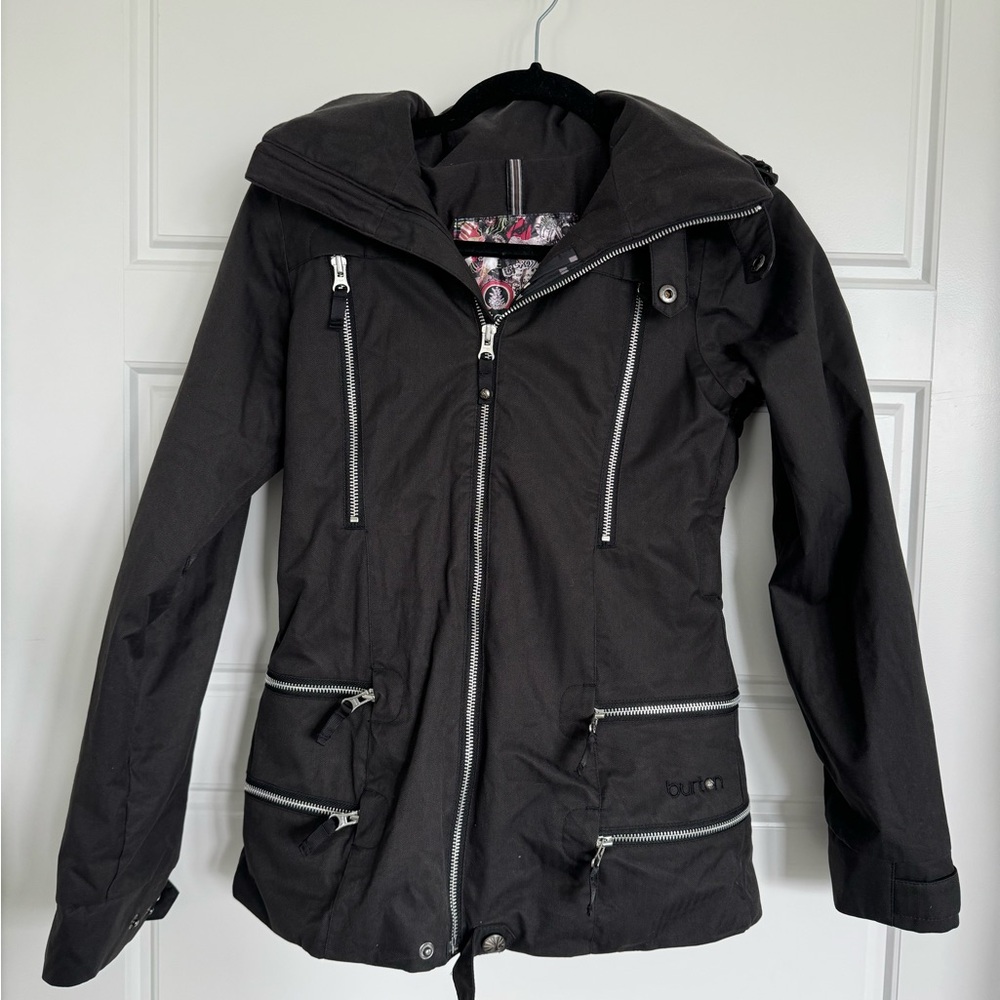 Burton Black Ski & Snow Jacket Sleek Zip-Up Design Size XS - Picture 1 of 4